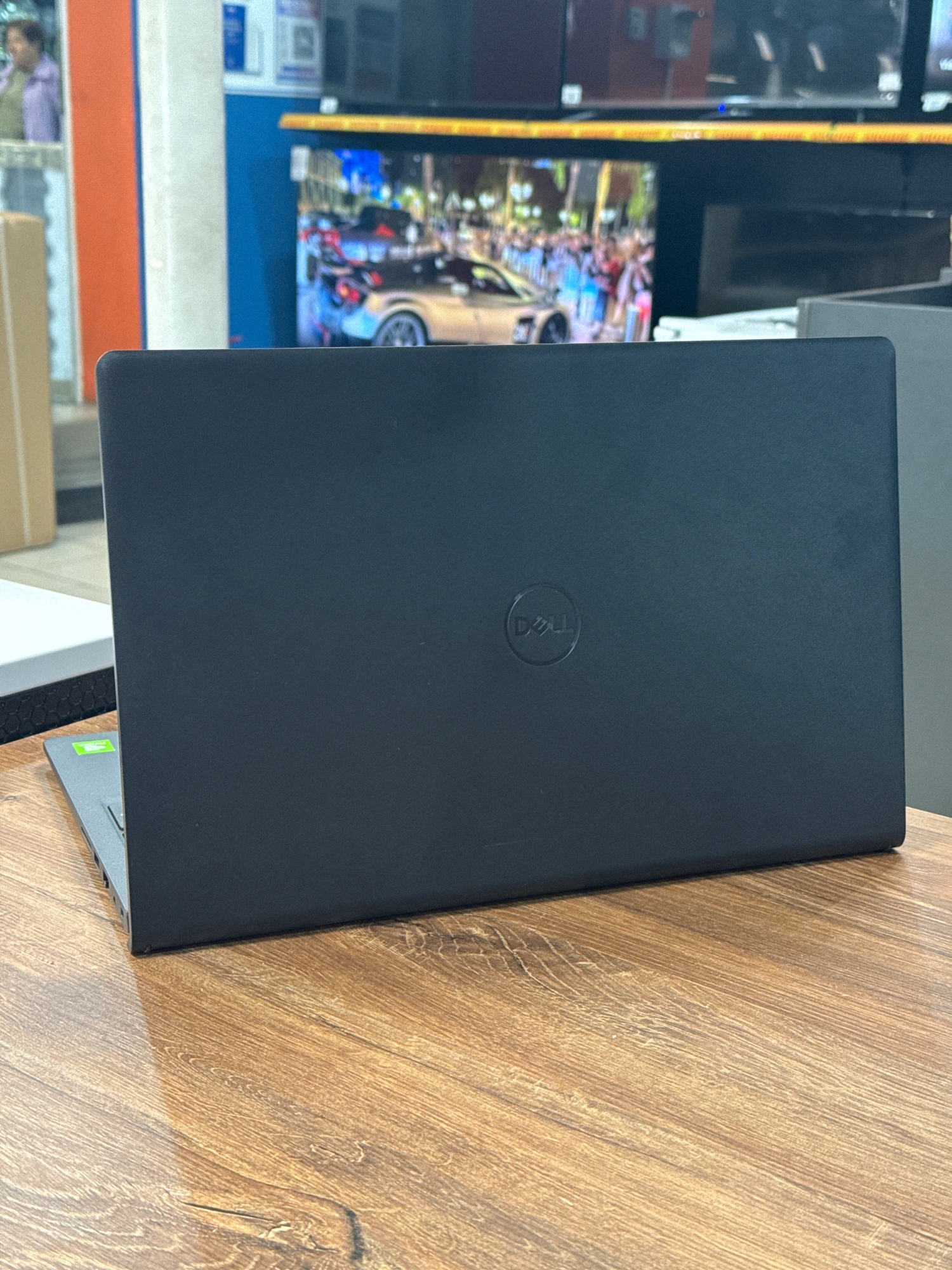 Ноутбук Dell Vostro 3510 i7 1165G7/16Gb/SSD512Gb/MX350 2Gb/15.6"/IPS/FHD/noOS/черный