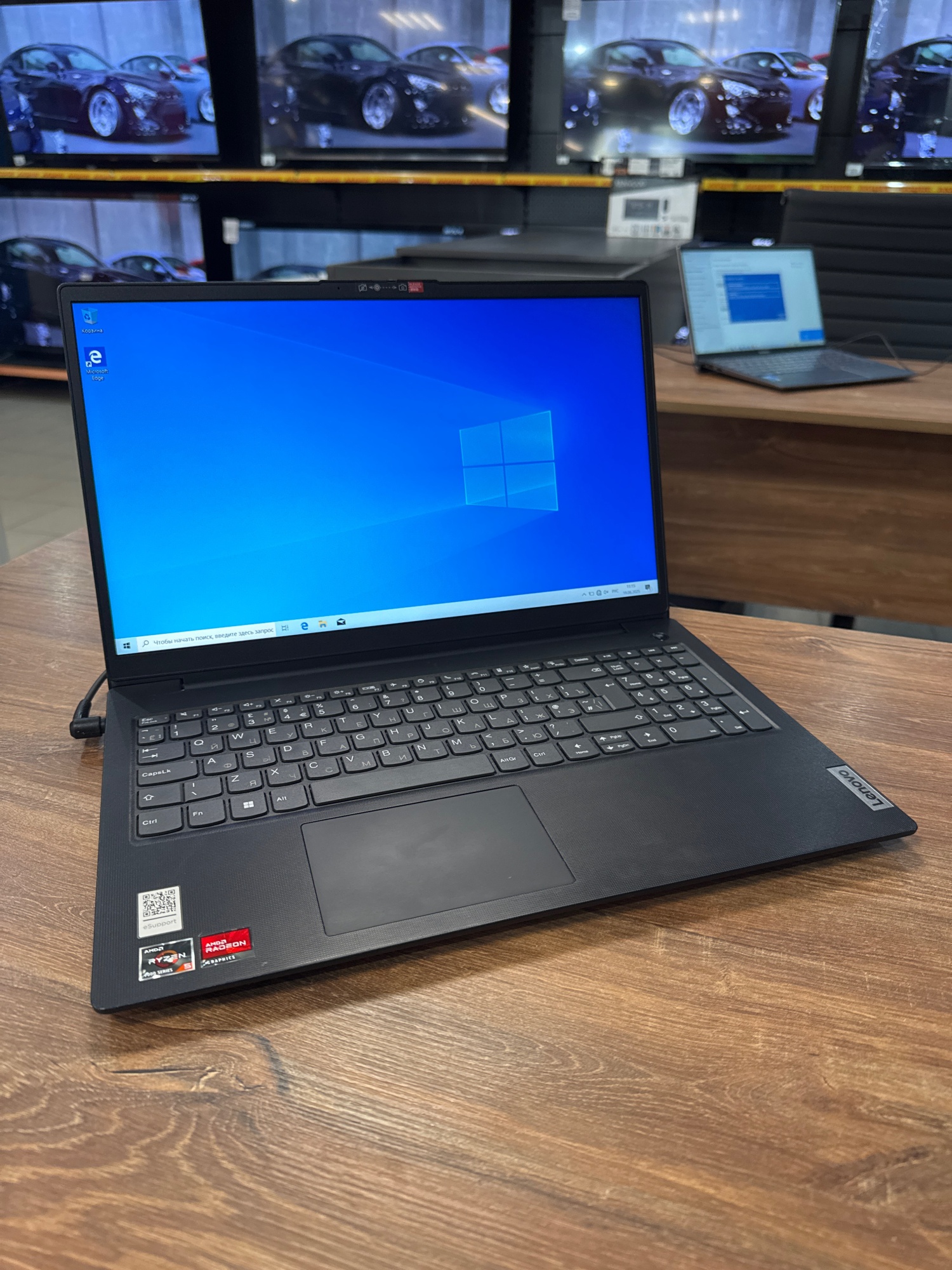 Ноутбук Lenovo V15 G4 AMD Ryzen 5 7520U/8Gb/SSD256Gb/610M/15.6"/TN/FHD/noOS/черный