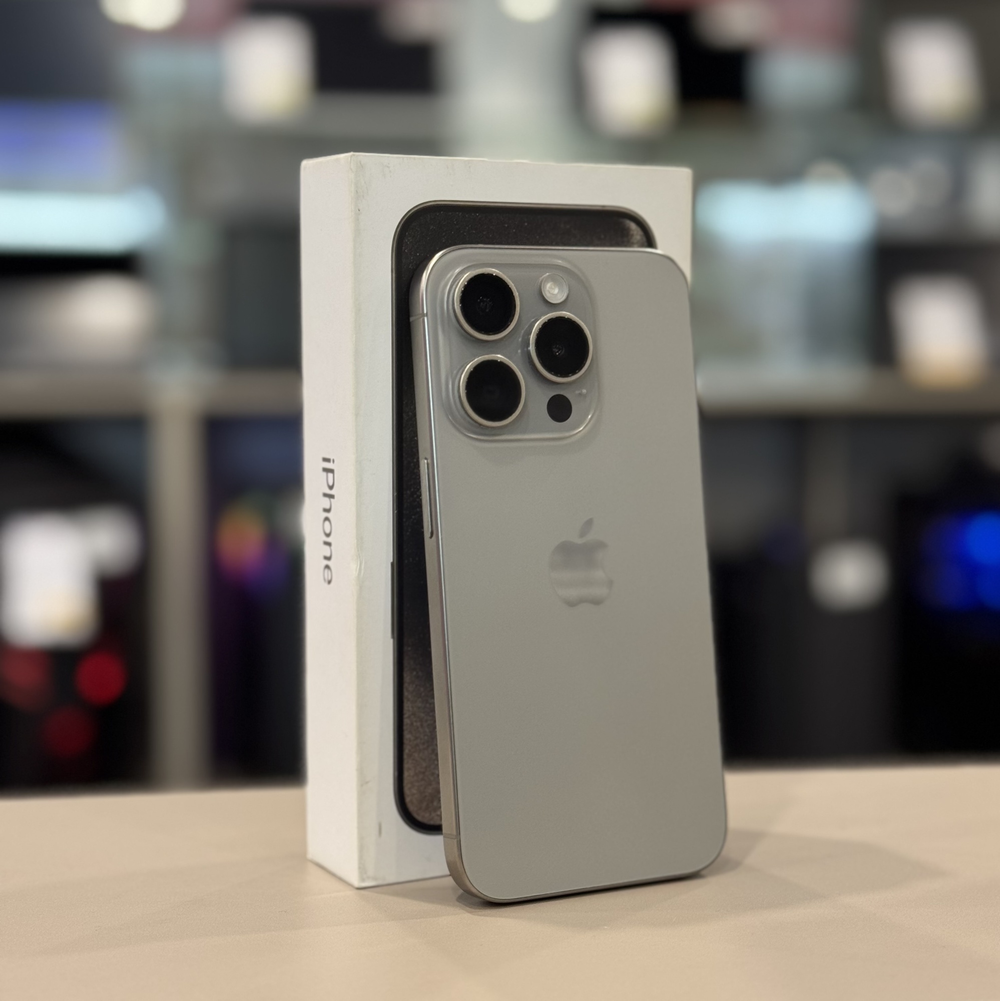 Apple iPhone 15 Pro 512Gb Natural Titanium