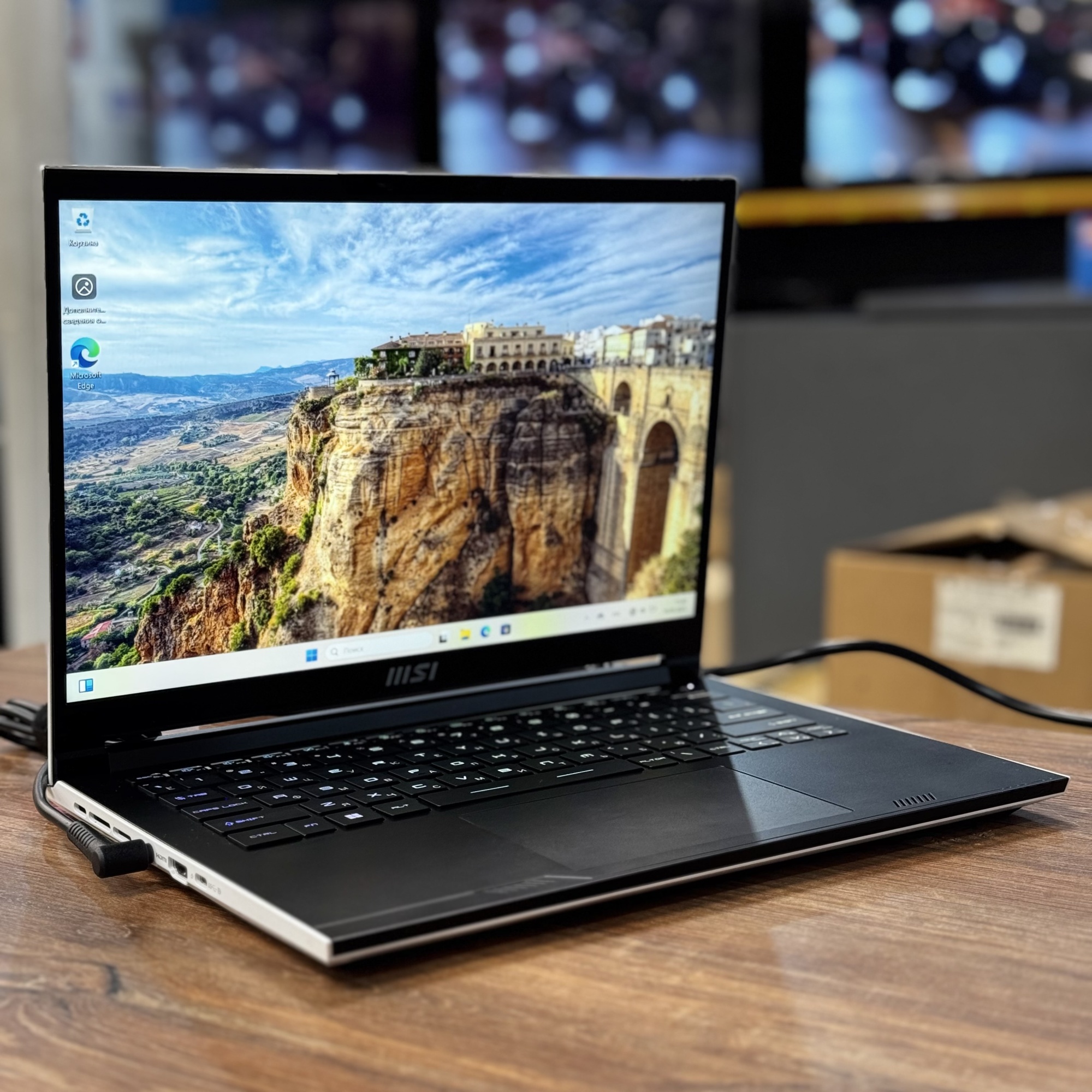 Ноутбук MSI Stealth 14Studio A13VF-225RU