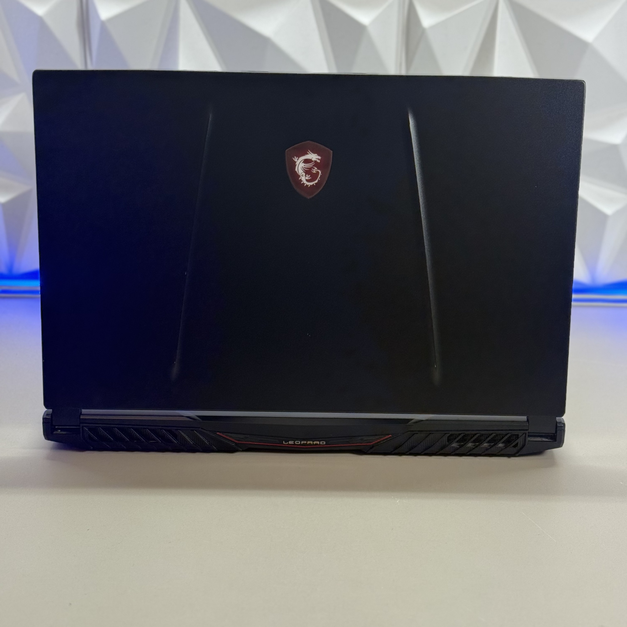 Ноутбук MSI GL75 Leopard 10SDK-202RU