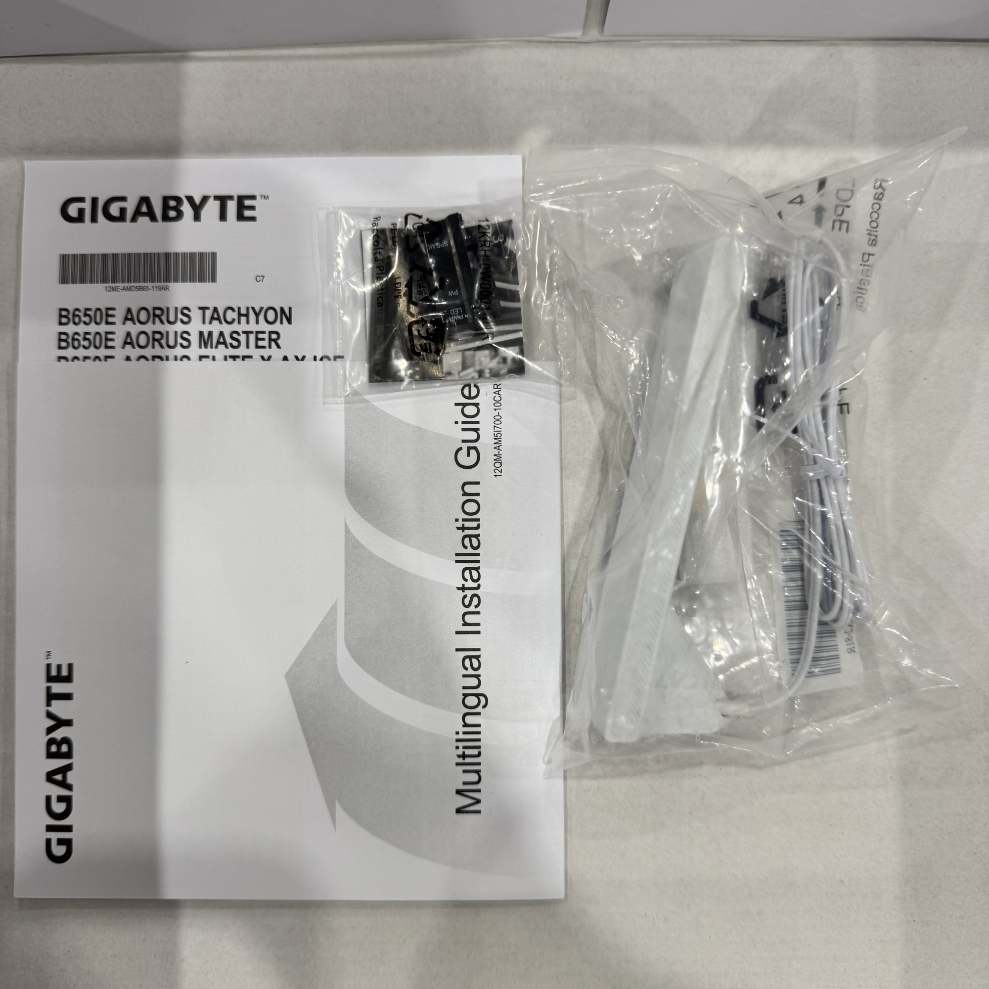 Материнская плата Gigabyte B650 A ELITE AX ICE SocketAM5 AMD B650 4xDDR5 ATX AC`97 8ch(7.1) 2.5Gg