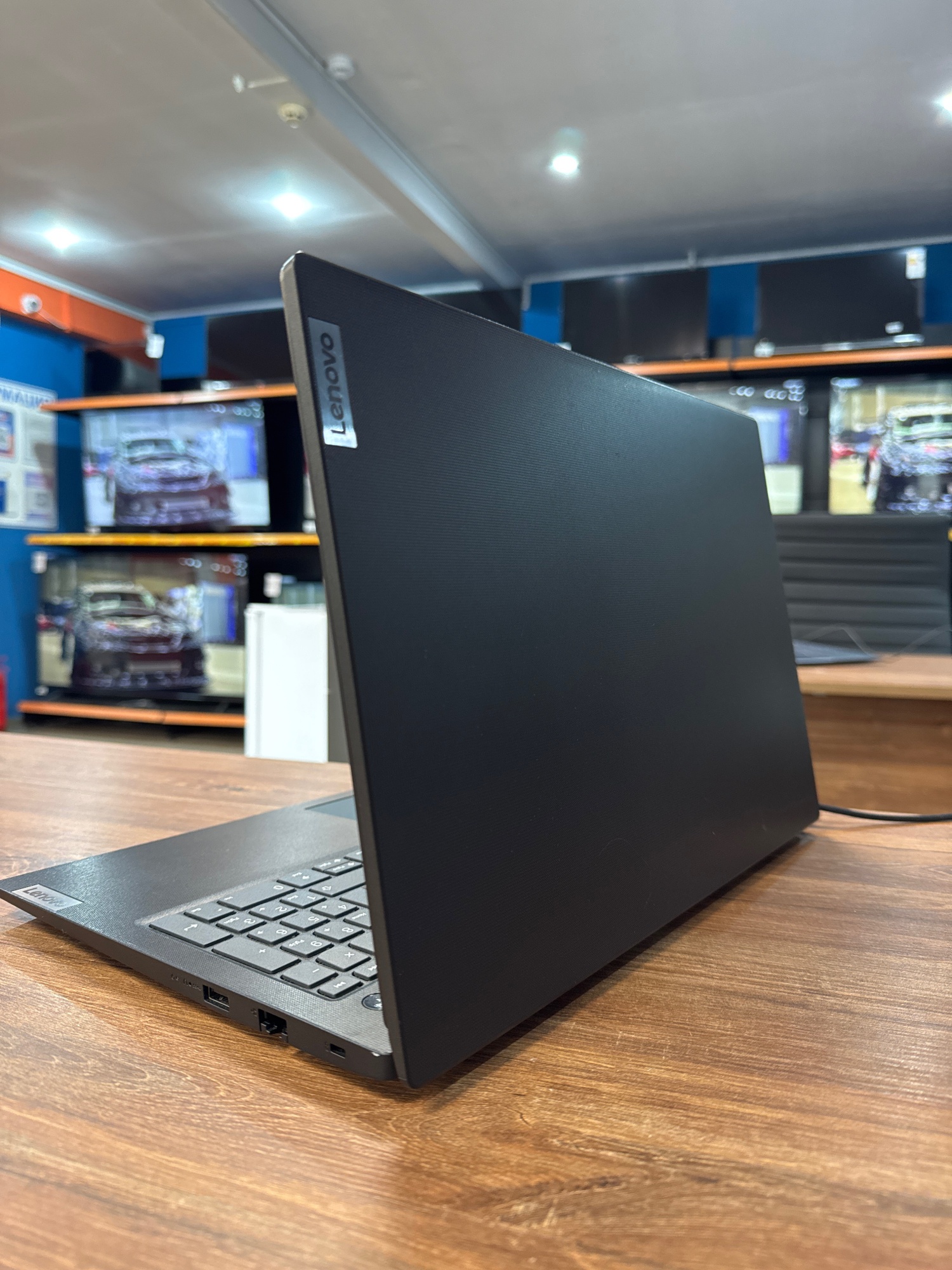 Ноутбук Lenovo V15 G4 AMD Ryzen 5 7520U/8Gb/SSD256Gb/610M/15.6"/TN/FHD/noOS/черный