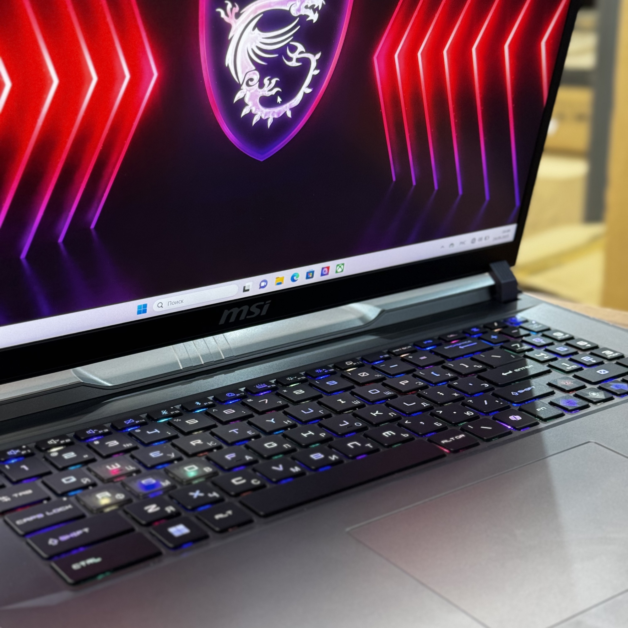 Ноутбук MSI Vector 17 HX A13VHG-802RU i9-13980HX/16Gb/RTX 4080