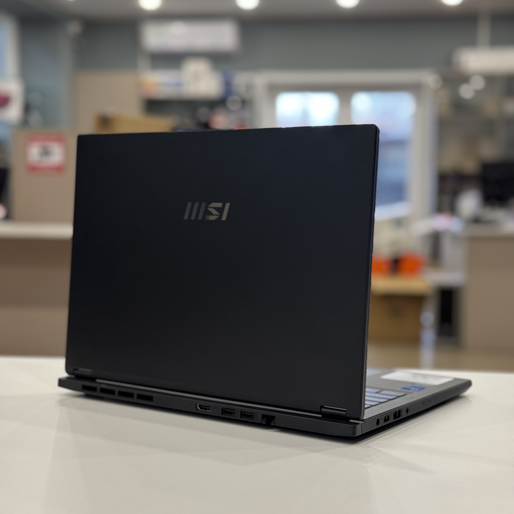 Ноутбук MSI Modern 14 H D13MG-088XRU i5-13420H/16Gb/512Gb SSD