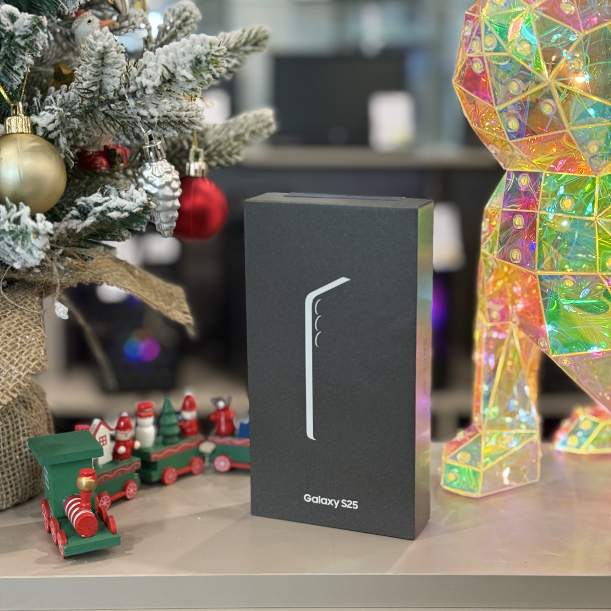 Samsung Galaxy S25 12/128Gb Navy PY