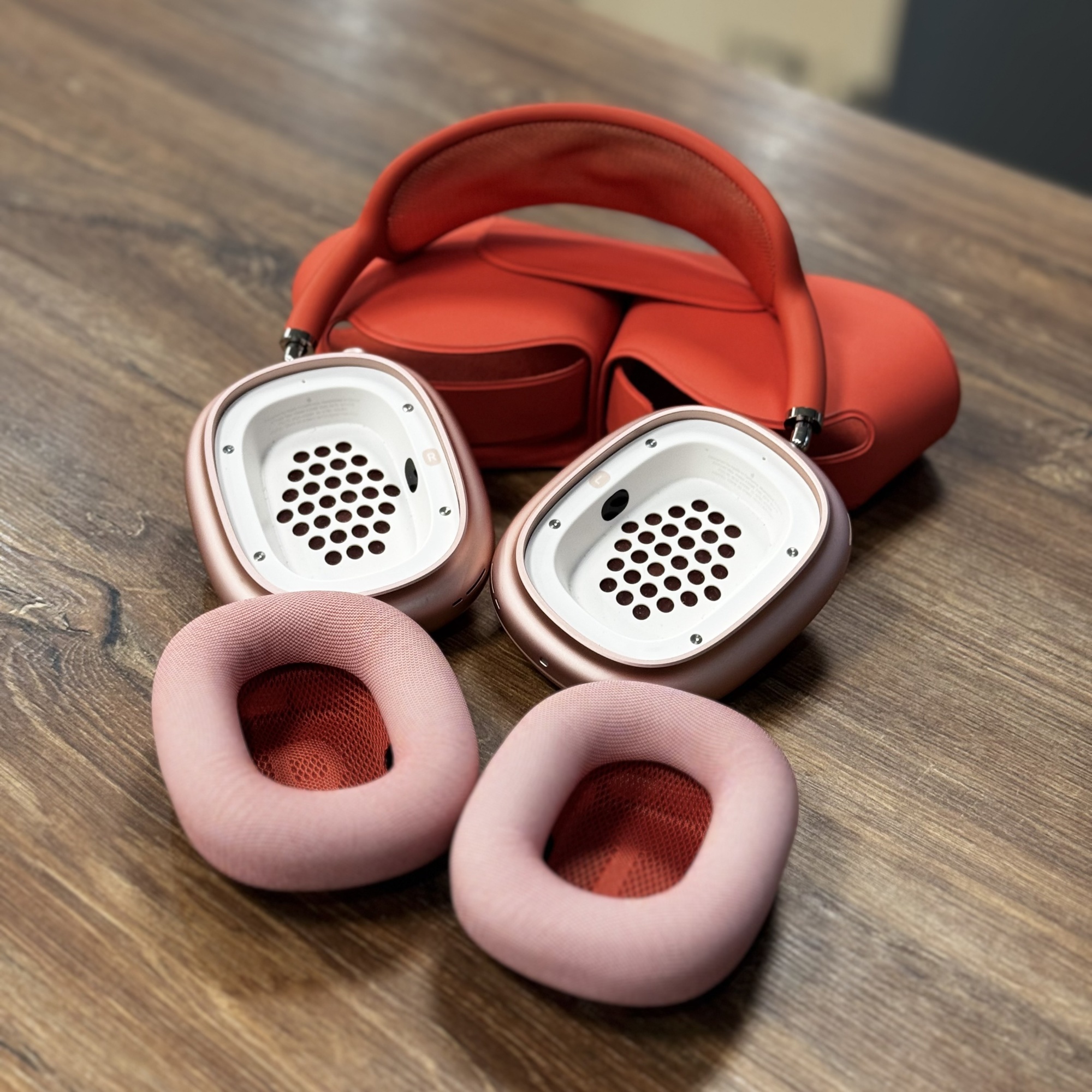 Гарнитура накладные Apple AirPods Max A2096 розовый беспроводные (MGYM3AM/A) Гарнитура накладные Apple AirPods Max A2096 розовый беспроводные (MGYM3AM/A)