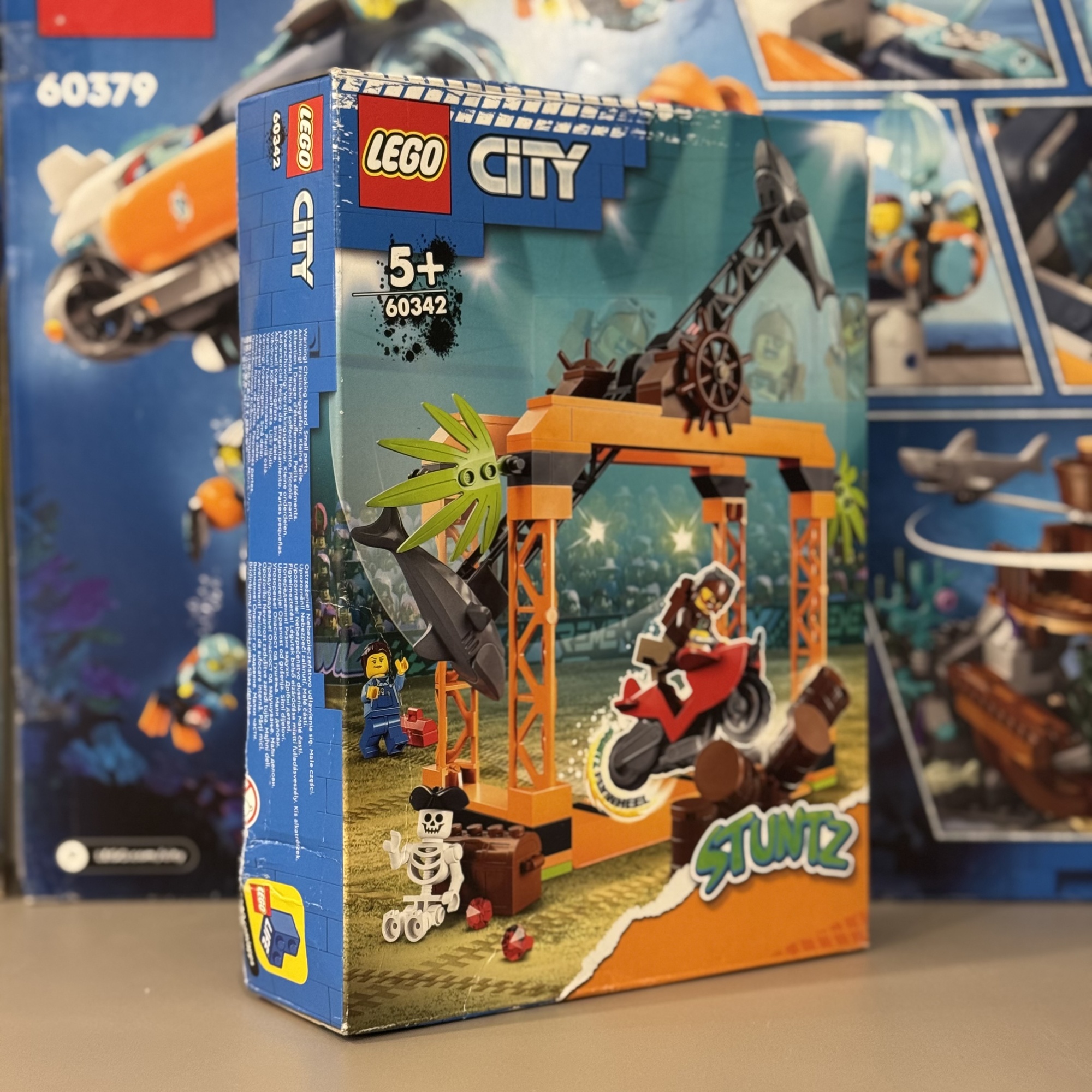 Конструктор Lego City Трюковое испытание - Нападение акулы, 5+, 60342