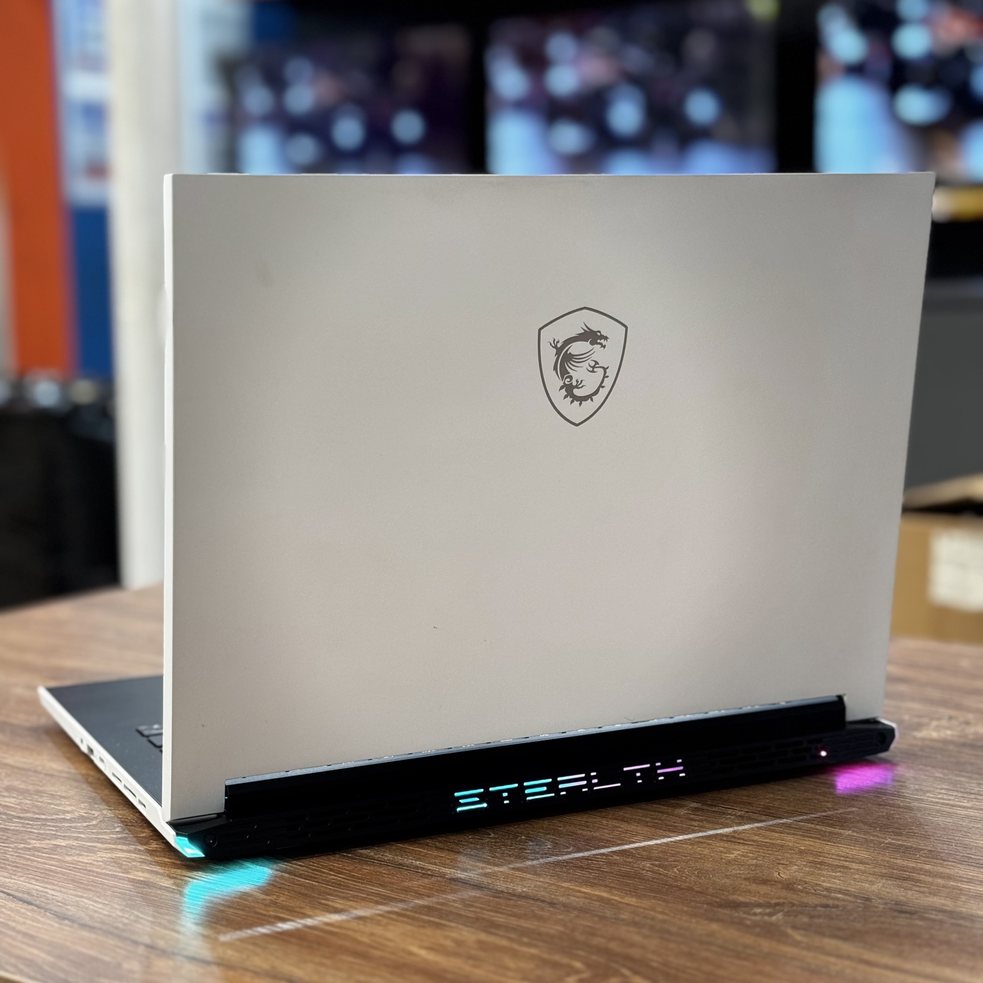 Ноутбук MSI Stealth 14Studio A13VF-225RU