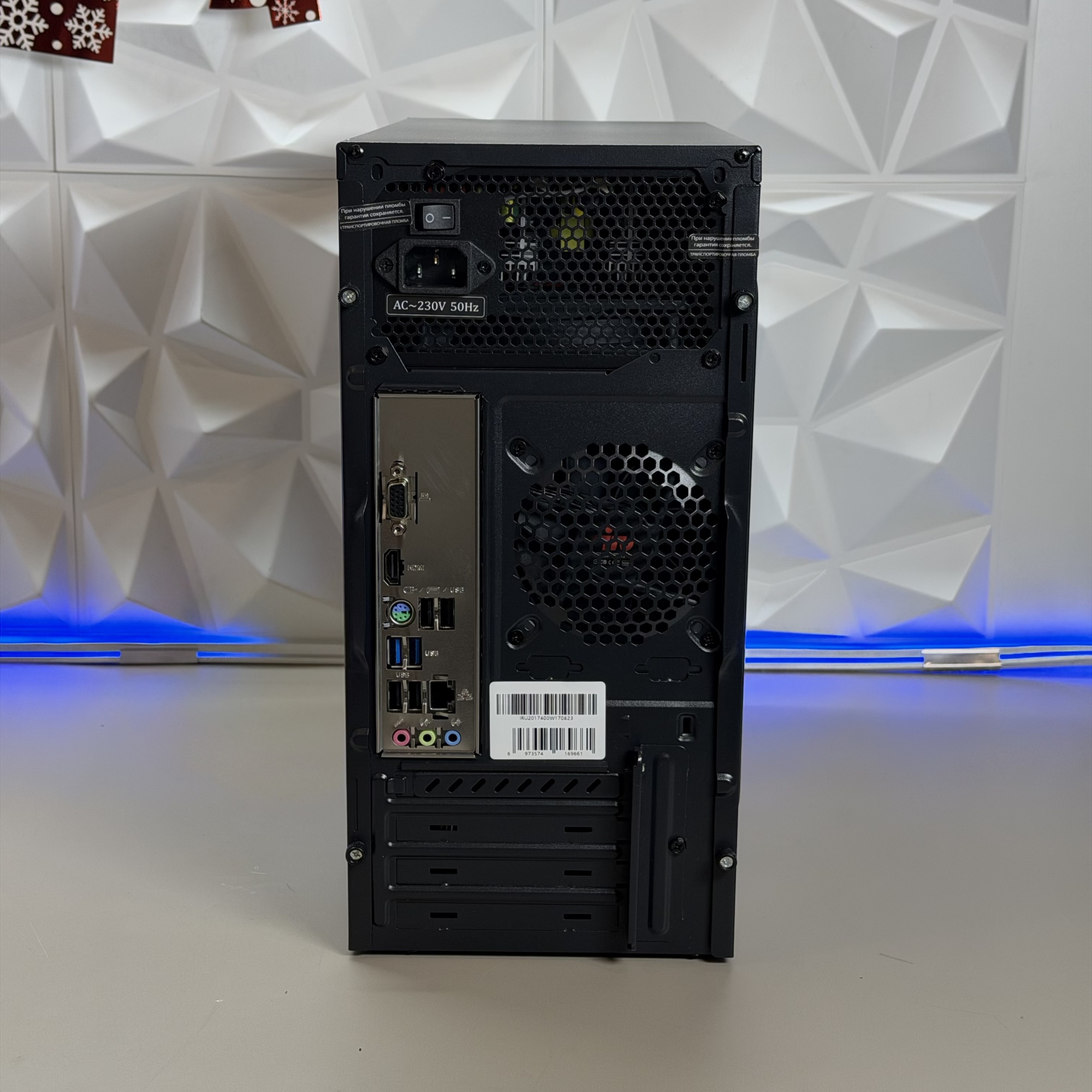 Системный блок IRU Home 310H6SE MT i3 12100/8Gb/SSD1Tb UHDG 730/DOS/черный (RUS)