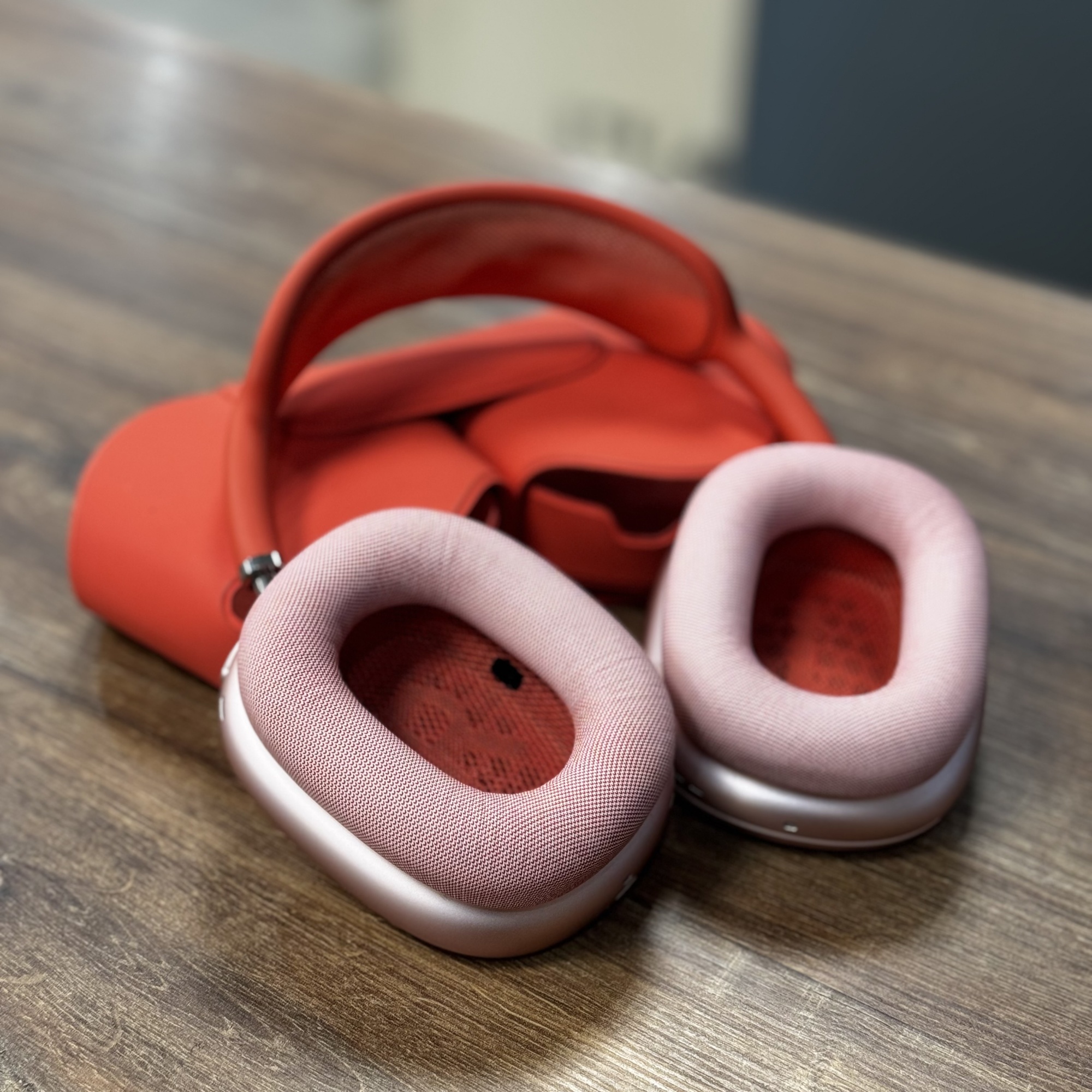 Гарнитура накладные Apple AirPods Max A2096 розовый беспроводные (MGYM3AM/A) Гарнитура накладные Apple AirPods Max A2096 розовый беспроводные (MGYM3AM/A)